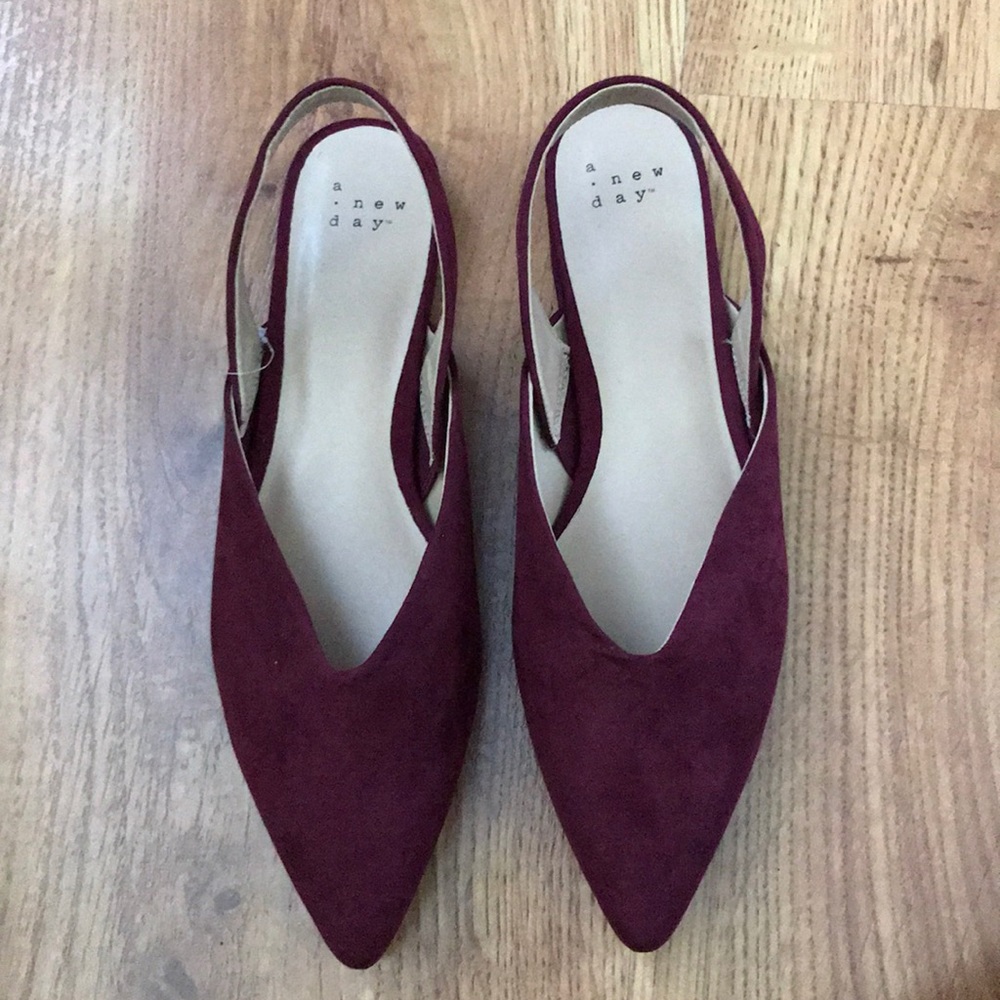 Burgundy Pointed Toe Flats. New - never worn